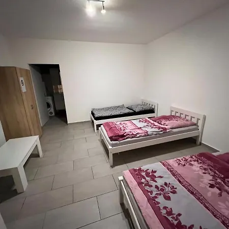 Apartamento Ferien-&Monteurwohnung zentral Übach-Palenberg 1 *