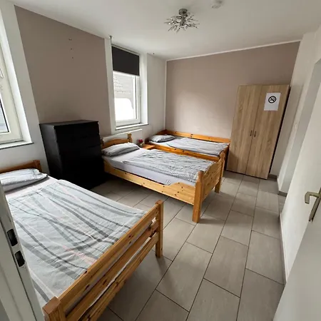 アパート Ferien- & Monteurwohnung Zentral 1 Übach-Palenberg
