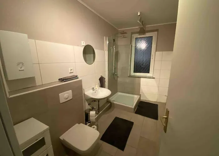 Ferien- & Monteurwohnung Zentral Uebach-palenberg 1 Appartement